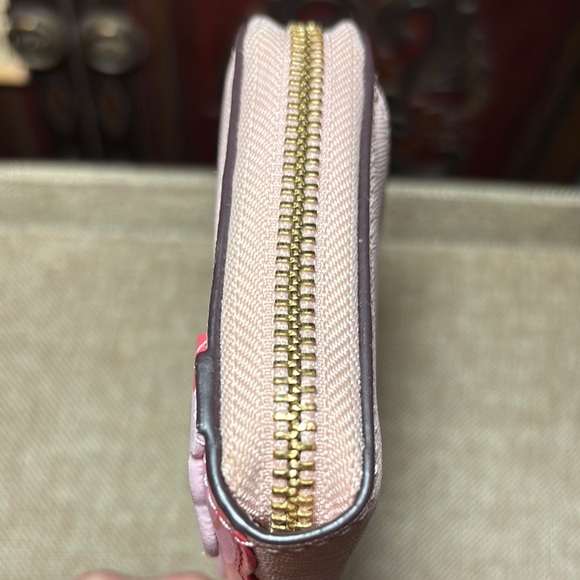 kate spade New York Pink Flamingos By The Pool Lacey Wallet 7.5”Lx4”Hx1.25”W - Picture 7 of 17